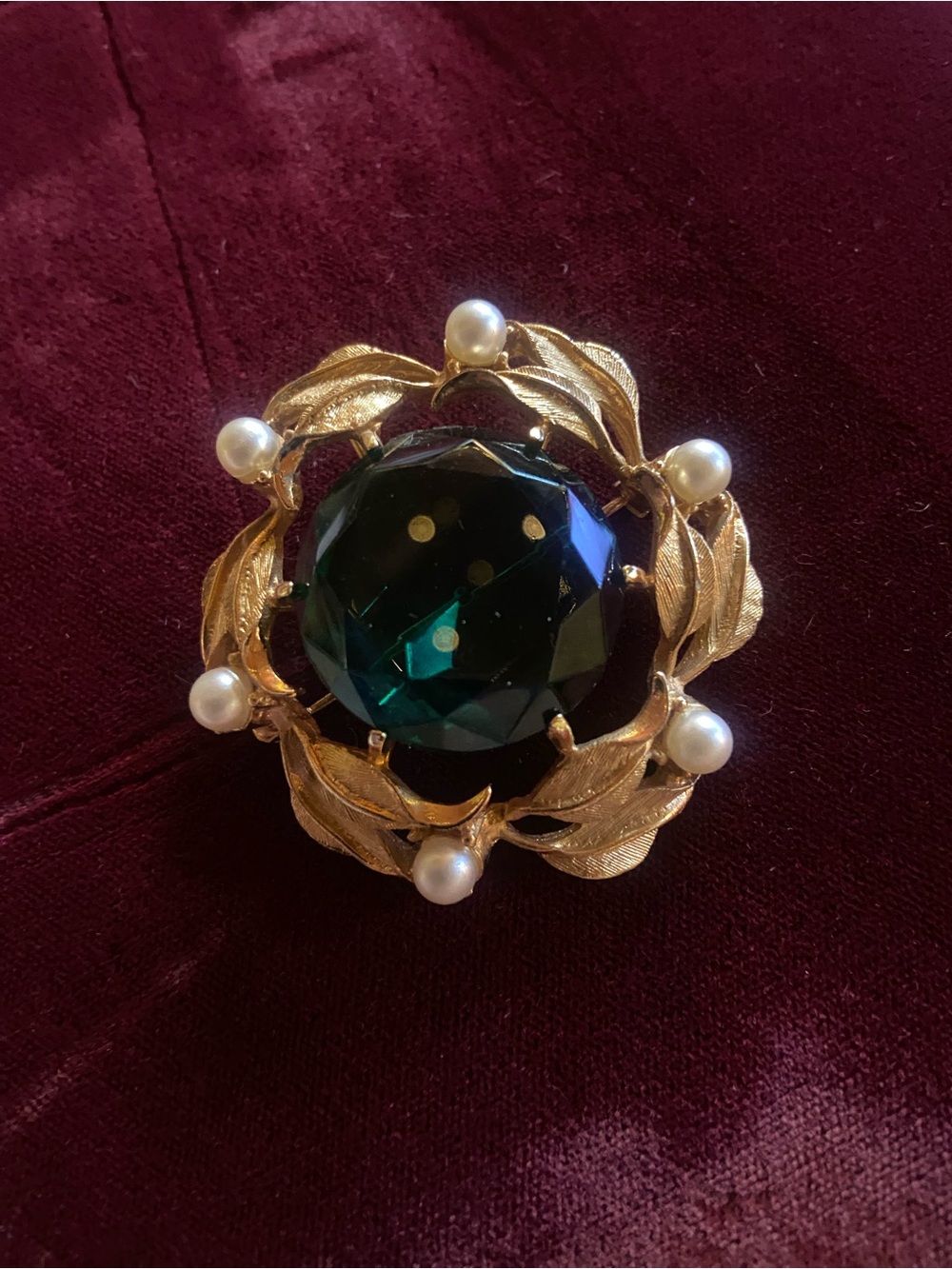 Vintage Gold Leaf Brooch with Deep Green Stone and Pearls